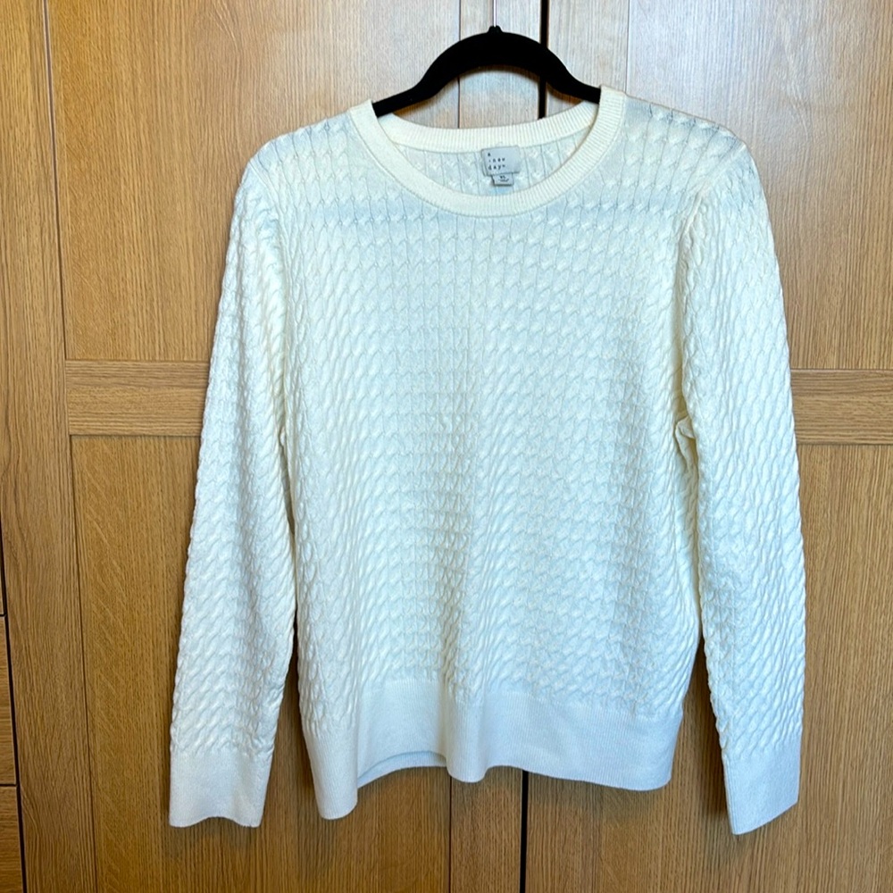 Target A New Day Brand New w/o tags Cream colored So Soft Sweater, size XL